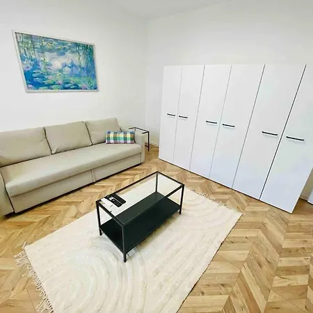 아파트 Apartman Blizko Downtown Od Berg&bauman 브라티슬라바